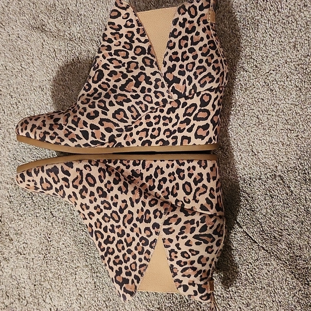Tom's Cheetah Printed Wedges - Picture 4 of 4